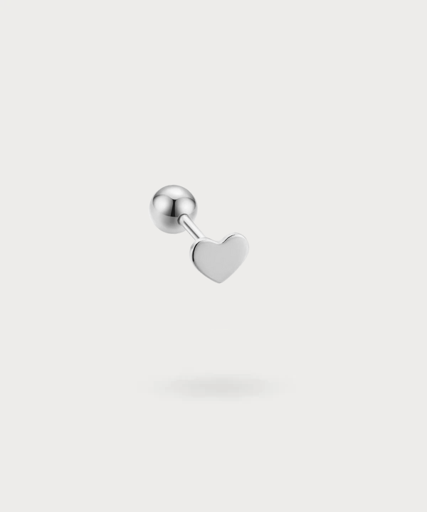 Carlota: een helix piercing die de essentie van romantiek en verfijning belichaamt
