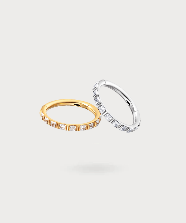 Andrea: een vleugje discrete luxe voor je helix met vierkante zirkonia's