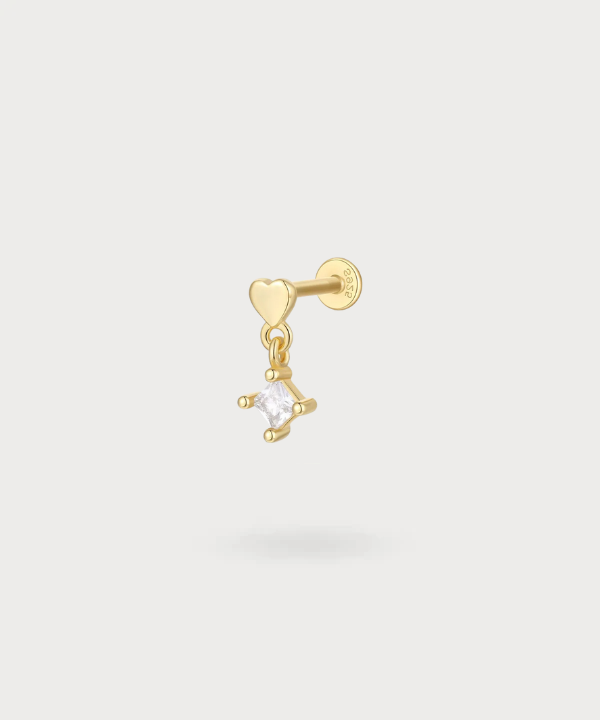 Flat Piercing Enara, een fijn gouden of zilveren hart bekroond met een schitterende ster