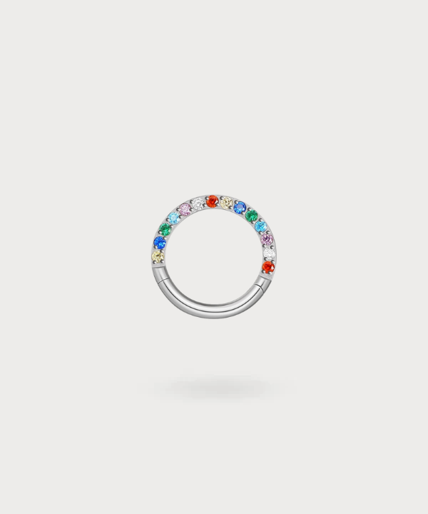 Verhef uw stijl met de daith piercing Hellin, een sieraad in de vorm van een regenboogcirkel