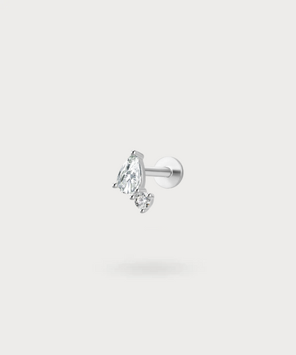 Asymmetrisch design met een fonkelende twist in de lobe-piercing Minerva