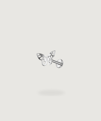 Estella oorpiercing met vlinder in titanium zilver