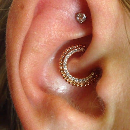 Piercing voor Daith gouden ring voor vrouw